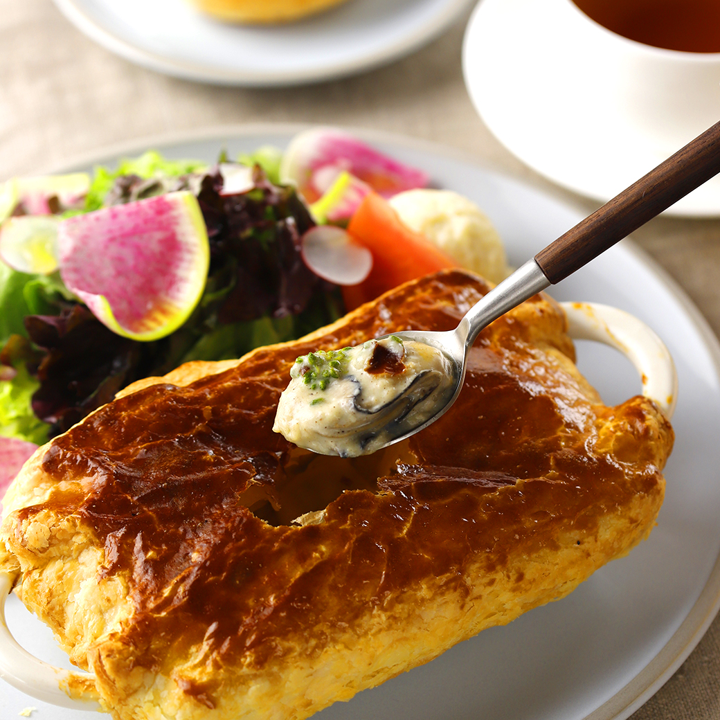 牡蠣と季節野菜のパイシチュー